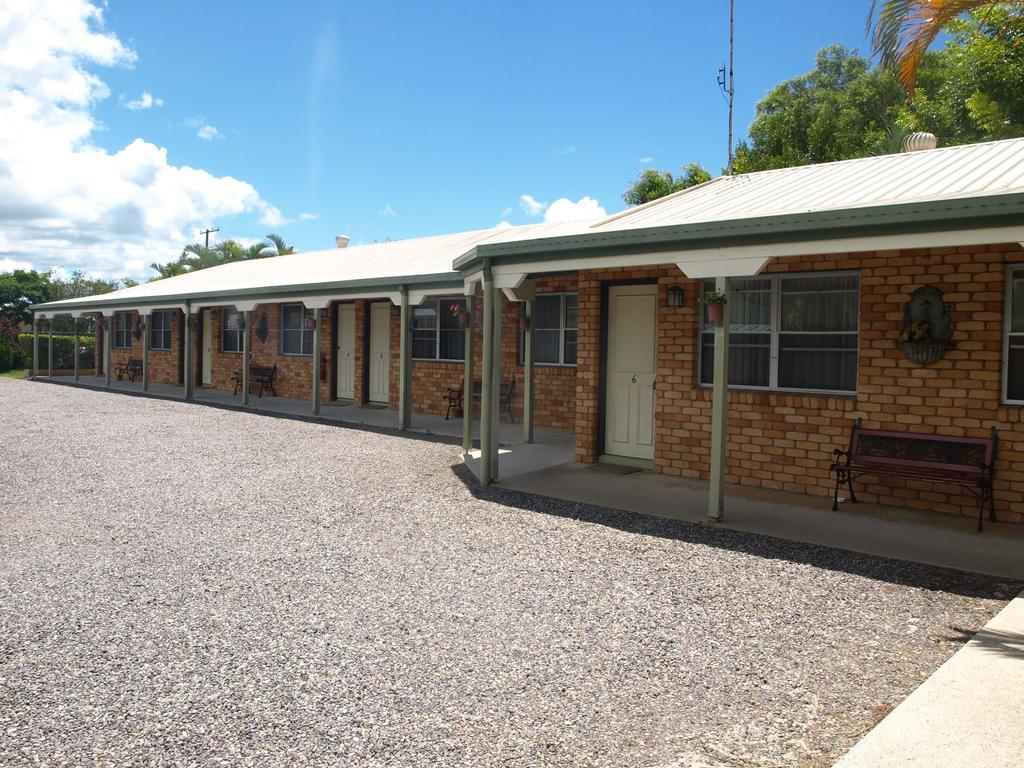 Pacific Paradise Airport Motel Exterior photo